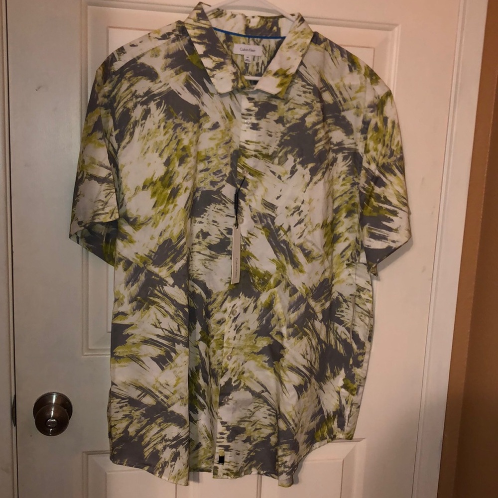 New, Calvin Klein, men’s abstract shirt, size XX-Large